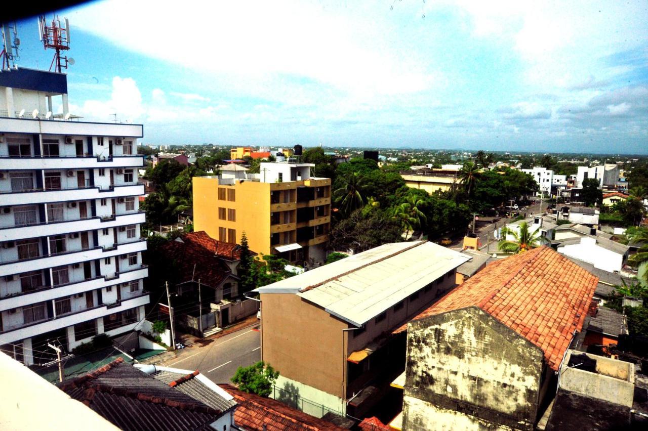 Prestige Court Residencies Hotel Dehiwala-Mount Lavinia Екстериор снимка