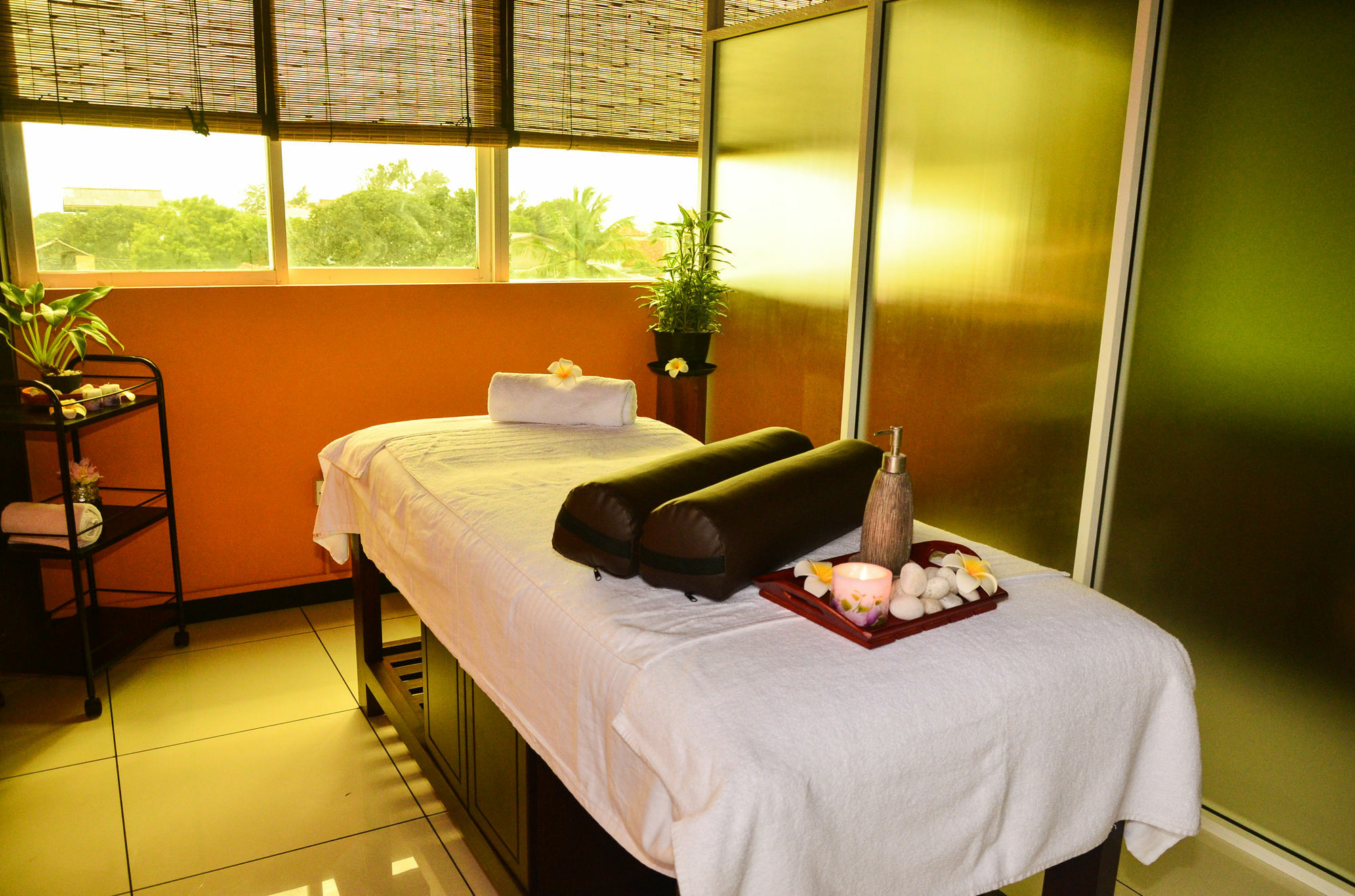 Prestige Court Residencies Hotel Dehiwala-Mount Lavinia Екстериор снимка